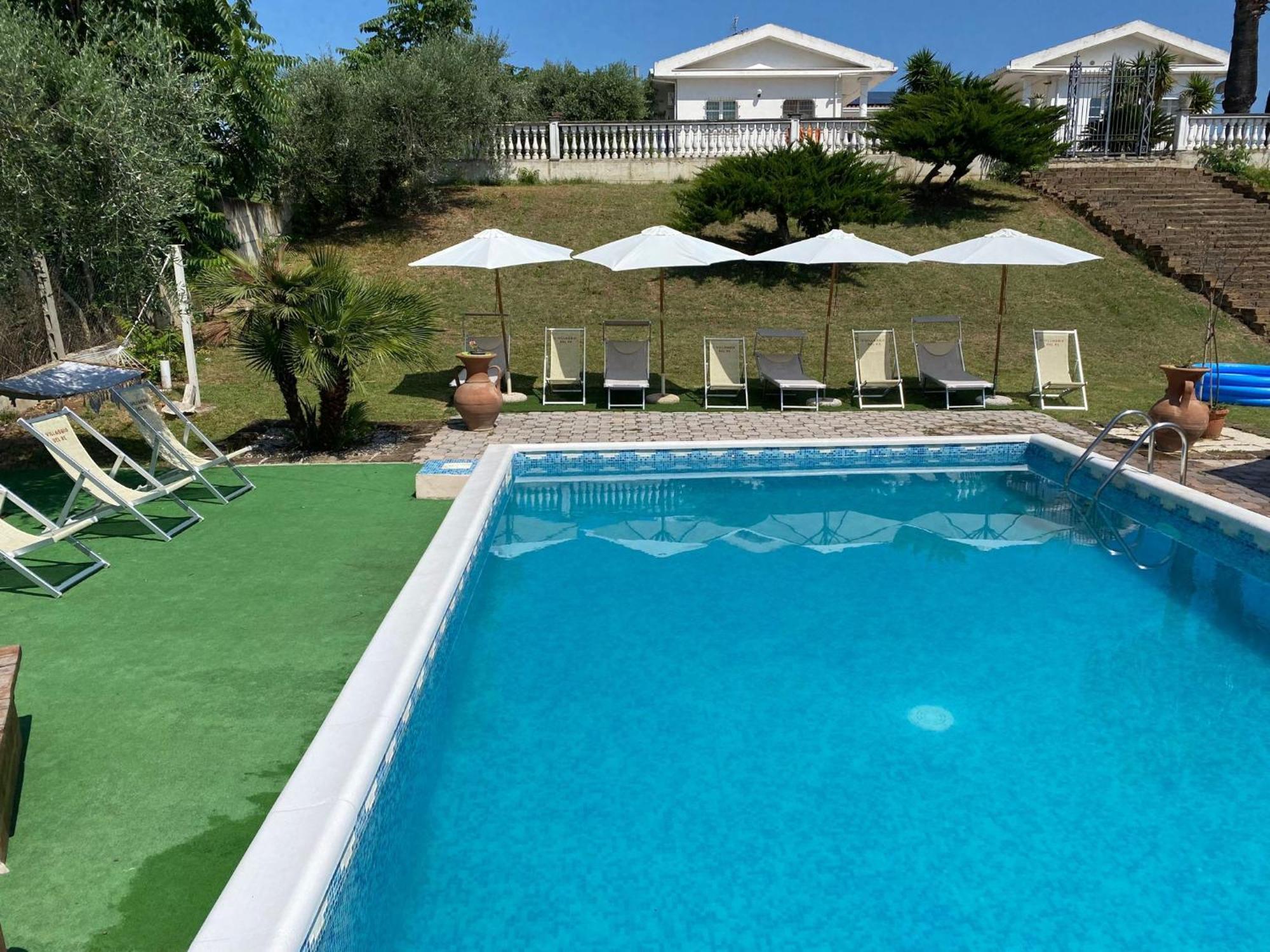 Residence Il Villaggio Del Re 克若伯里 外观 照片