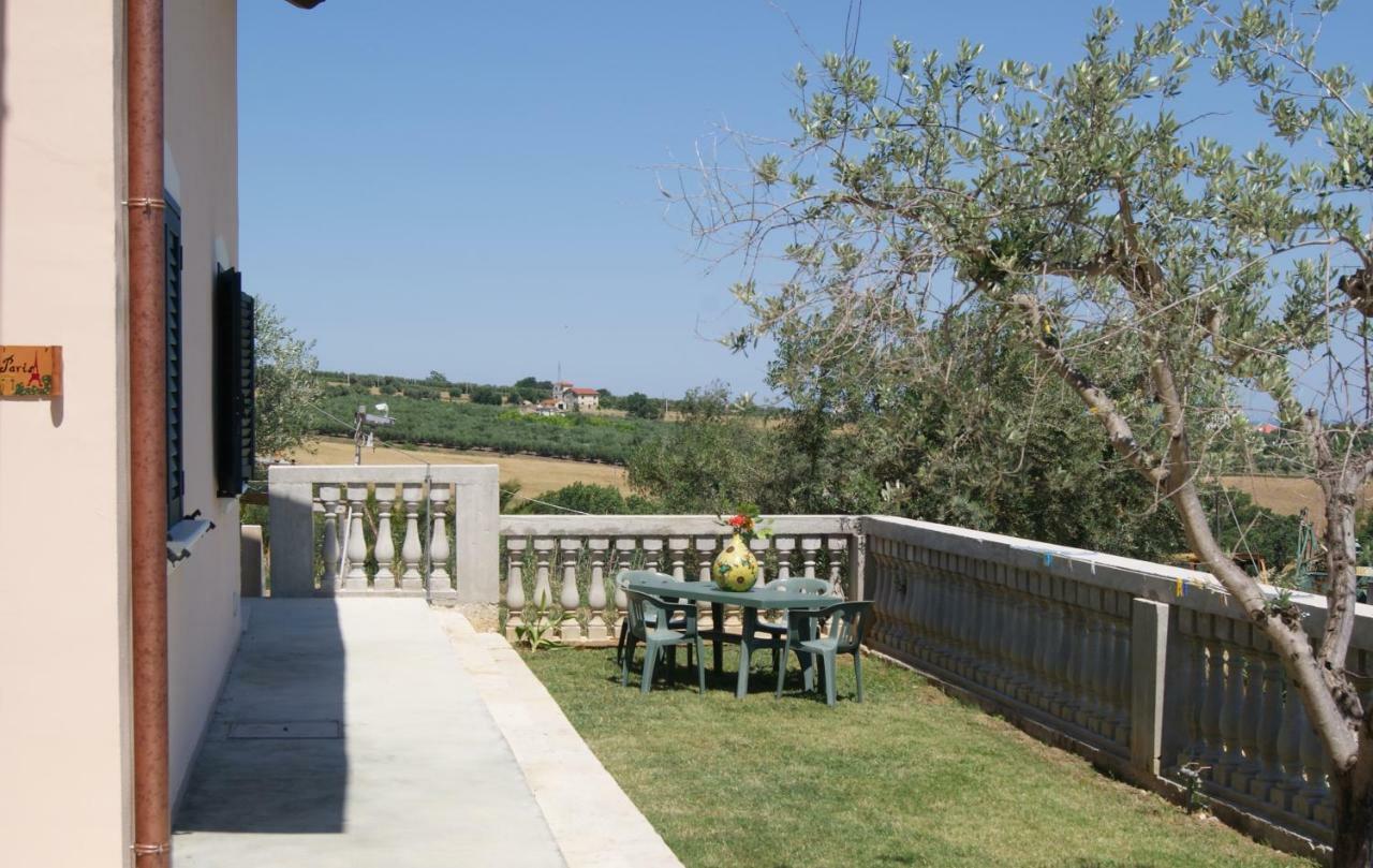 Residence Il Villaggio Del Re 克若伯里 外观 照片